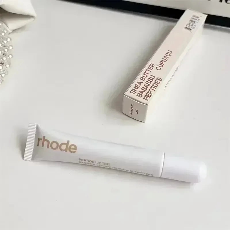 Popular Fashion Lip Gloss Rich And Moisturizing Essence Lip Gloss Long Lasting Nourishing Care Product Portable Ribbon Lipstick