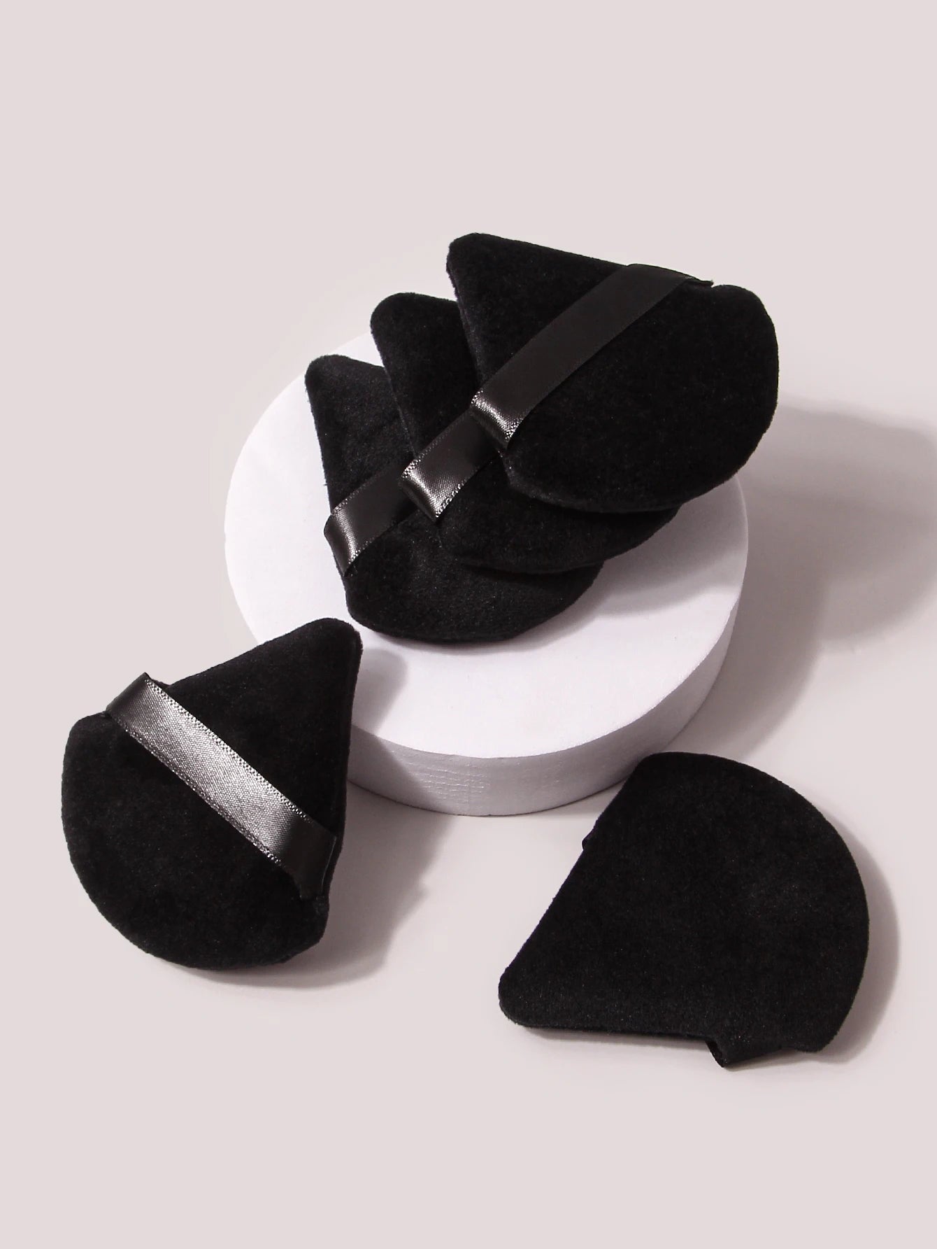 5Pcs Black Triangle Powder Puff For Loose Powder Liquid Cosmetic Soft Plush Powder Puff Makeup Foundation Puff Makeup Tool