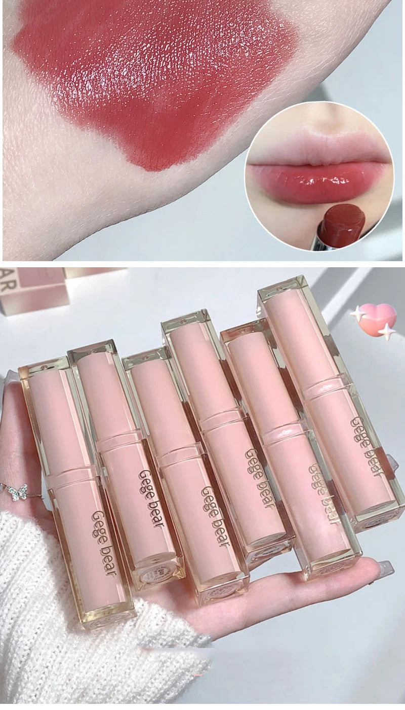 When light, soft and smooth lipstick hydrates moisturizing and white, not easy to stick to the cup