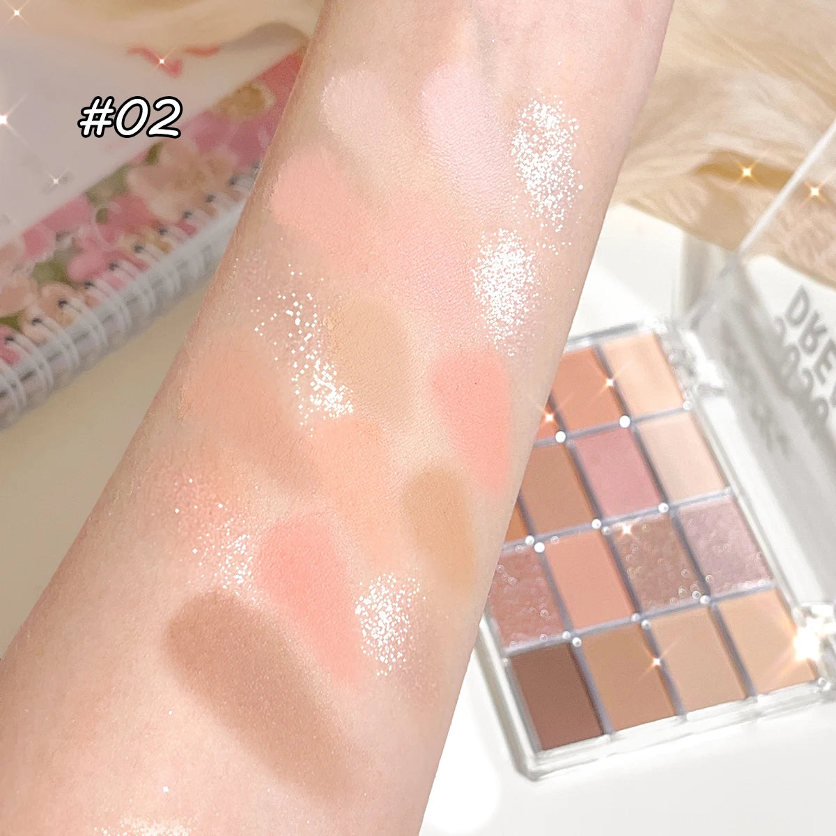 Dream 16 color eyeshadow palette - matte, glitter, shimmer, earth brown, purple and pink - low saturation everyday makeup