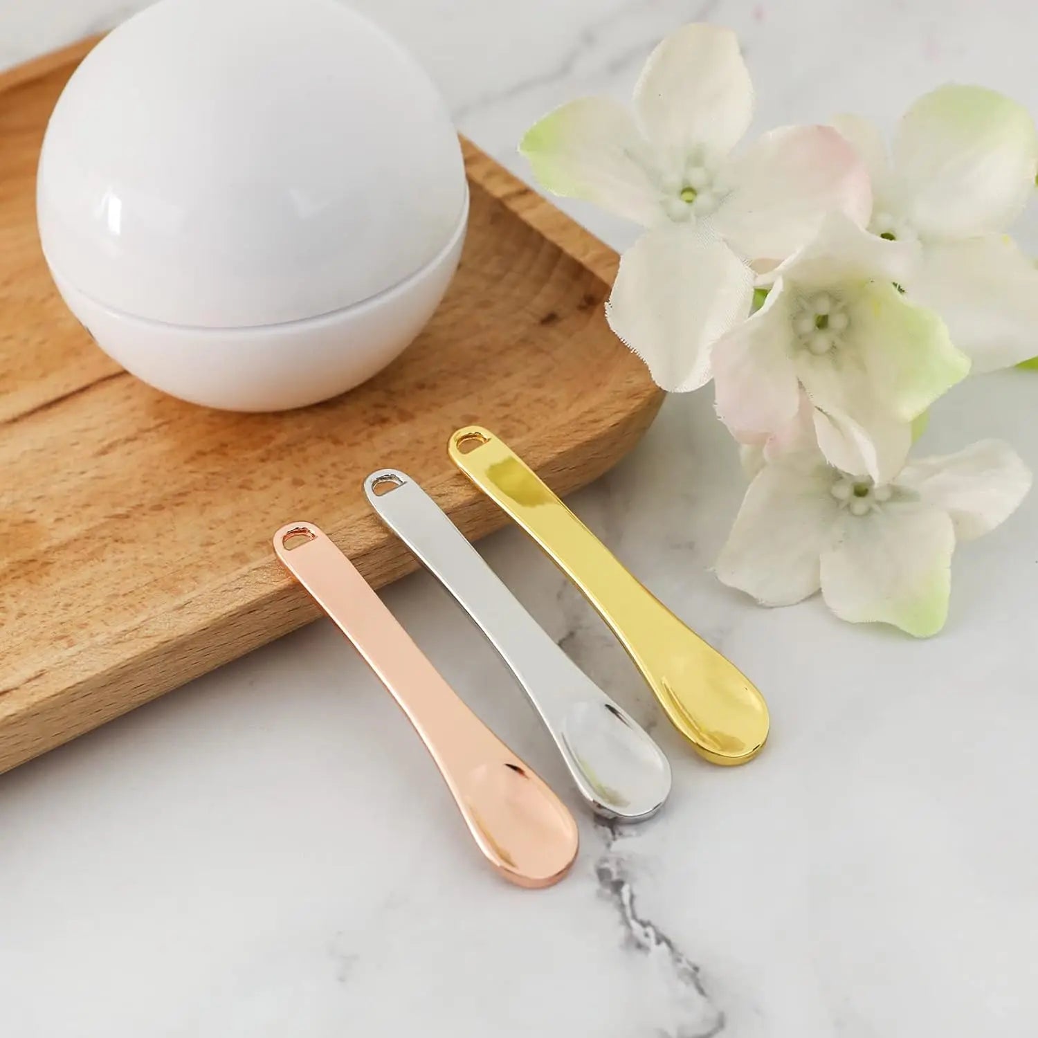 1Pcs Metal Makeup Spatula Mini Spoon Eye Cream Massage Sticks Beauty Scoop for Facial Cosmetic Face Cream Reduce Eye Wrinkles