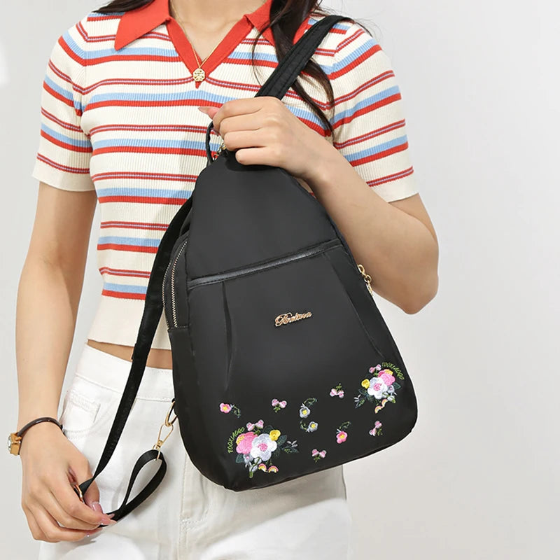 Waterproof Oxford Women Backpack Fashion Casual Embroidery Bag Designer Female Large Capacity Travel Handbag Shopping Knaps