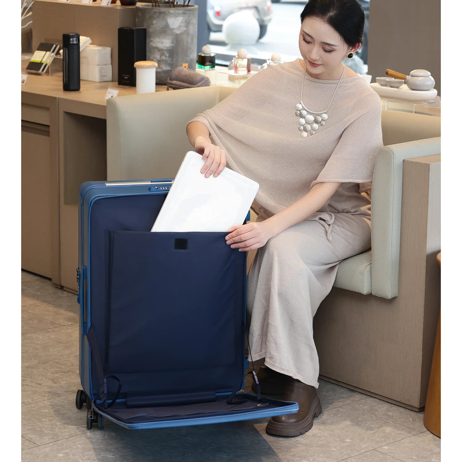 20/24 Inch Front Opening Travel Bags 1:9 Wide Pull Rod in The Deep Warehouse Rolling Luggage Case Travel Suitcases with Wheels